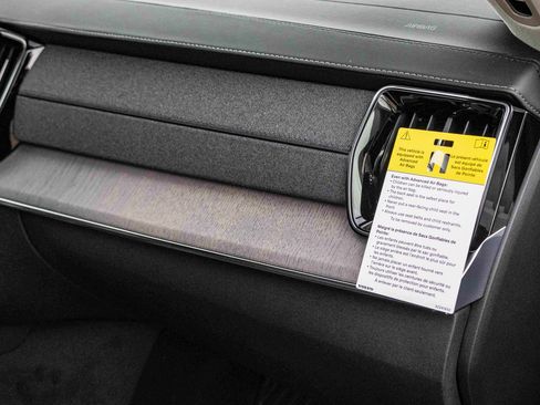 New 2026 Volvo XC90 B6 Ultra w/ Lounge Package image 18