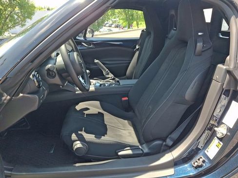 Used 2025 MAZDA MX-5 Miata Club w/ Weather Package RWD image 16