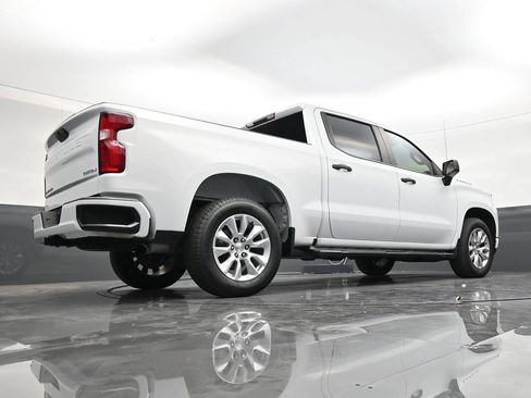 Used 2022 Chevrolet Silverado 1500 Custom RWD image 23