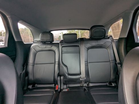 Used 2022 Lincoln Corsair Reserve w/ Elements Package image 10