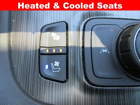 Certified 2023 GMC Acadia SLT w/ Elevation Edition FWD image 20