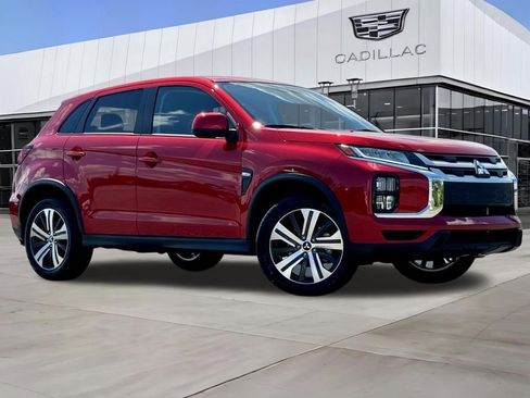 Used 2025 Mitsubishi Outlander Sport AWD image 2