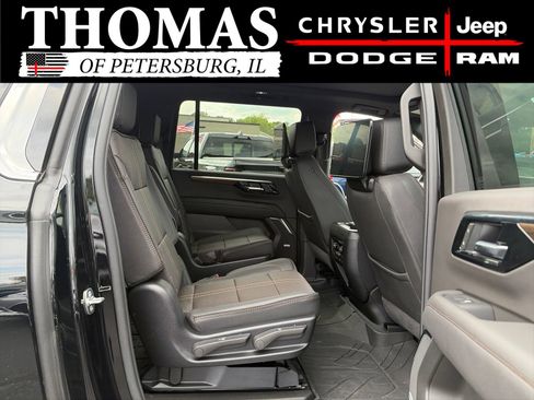 Used 2026 Chevrolet Suburban High Country AWD/4WD image 30