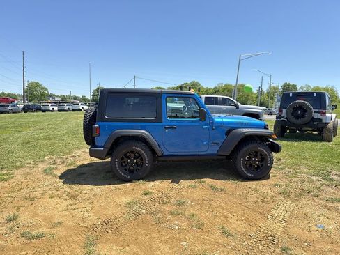 Used 2022 Jeep Wrangler Sport AWD/4WD image 14