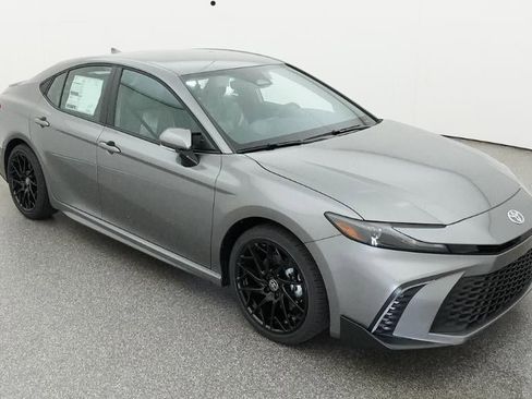 New 2026 Toyota Camry SE FWD image 13