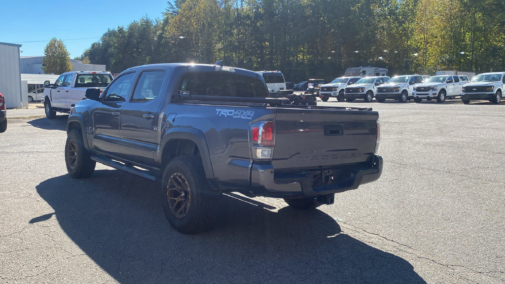 Used 2020 Toyota Tacoma TRD Off-Road w/ TRD Premium Off Road Package AWD/4WD image 7