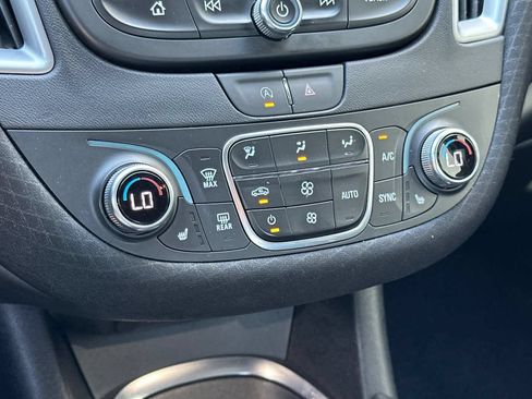Used 2025 Chevrolet Malibu LT FWD image 20