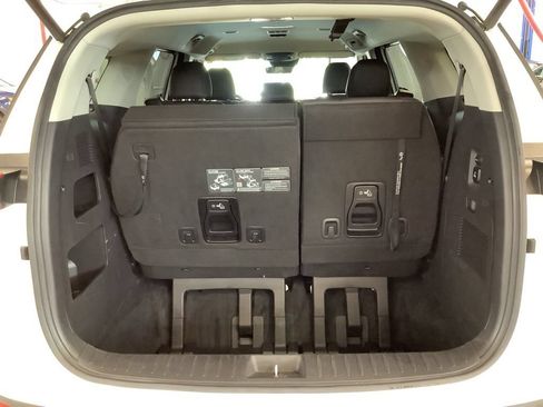 Certified 2024 Kia Carnival SX FWD image 20