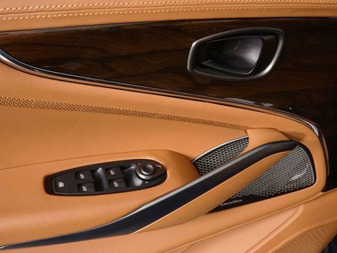 Used 2025 Aston Martin DBX 707 image 15