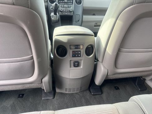 Used 2015 Honda Pilot LX image 32