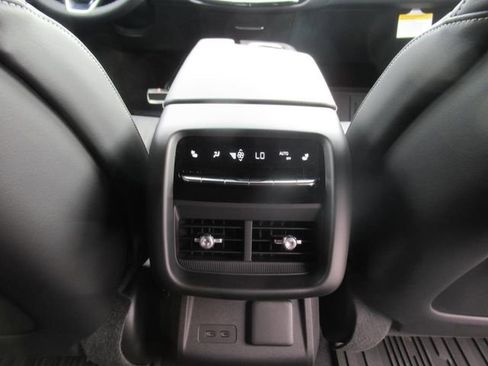 New 2026 Cadillac Lyriq V image 32