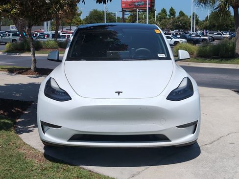 Used 2022 Tesla Model Y Performance AWD/4WD image 3