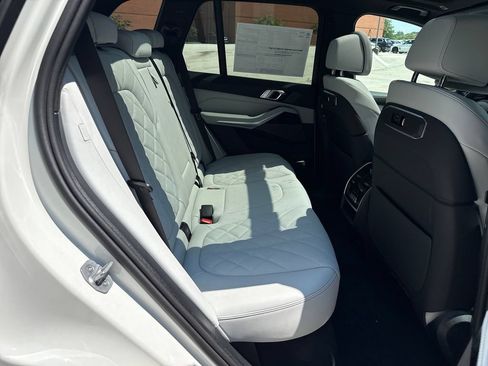 New 2026 BMW X5 xDrive40i w/ M Sport Package AWD/4WD image 25