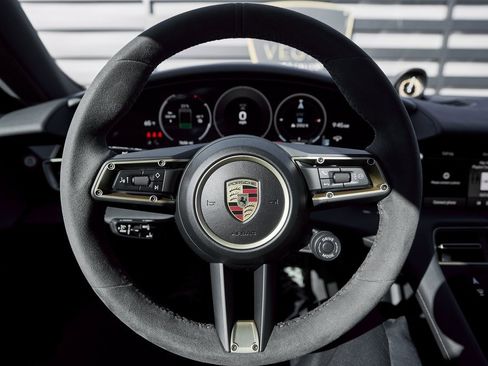 Used 2025 Porsche Taycan 4S w/ Premium Package image 51