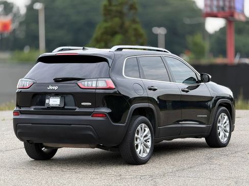 Used 2019 Jeep Cherokee Latitude w/ Popular Appearance Group FWD image 9