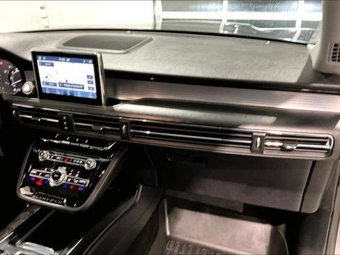 Used 2022 Lincoln Corsair AWD w/ Elements Package image 34