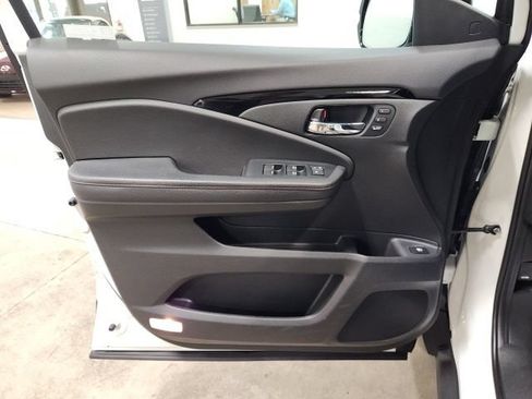 Certified 2023 Honda Ridgeline Black Edition image 22