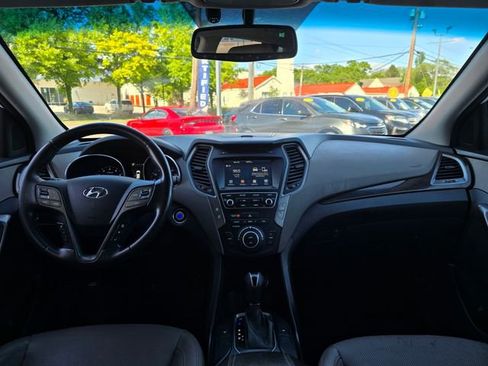 Used 2017 Hyundai Santa Fe Sport FWD image 3