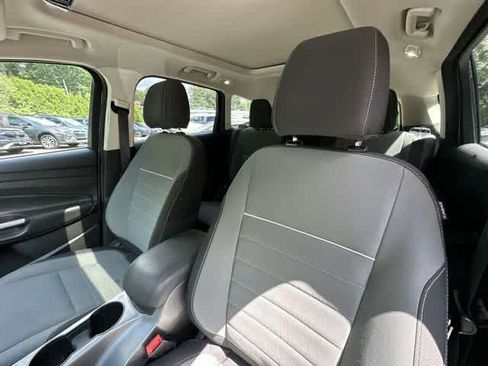 Used 2015 Ford Escape SE w/ Equipment Group 201A AWD/4WD image 17