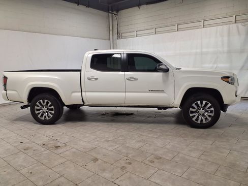 Used 2023 Toyota Tacoma Limited image 10