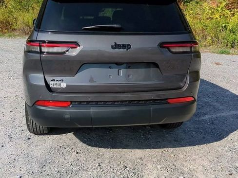 New 2025 Jeep Grand Cherokee L Altitude image 10