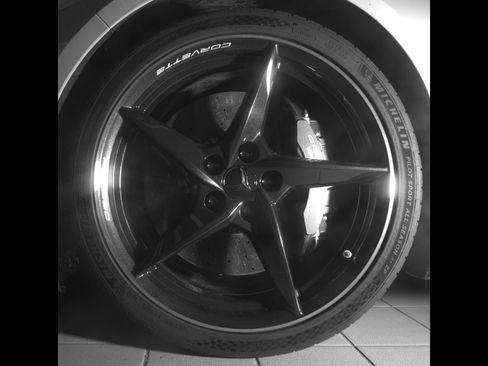 Used 2025 Chevrolet Corvette E-Ray AWD/4WD image 9