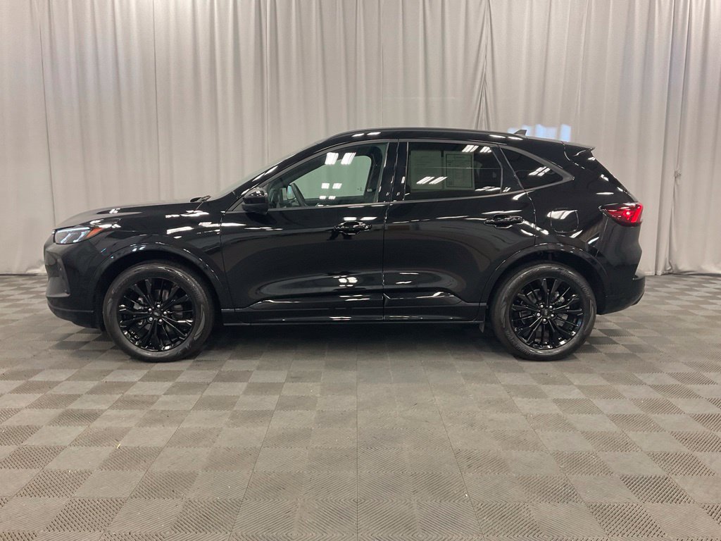Used 2025 Ford Escape ST-Line Elite w/ Premium Technology Package AWD/4WD image 8