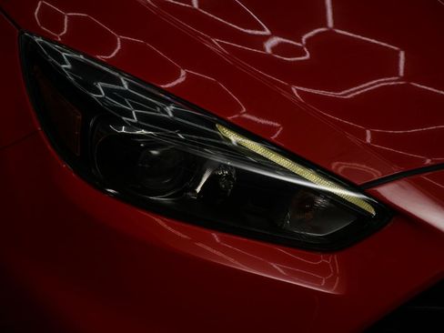 Used 2018 Ford Focus RS AWD/4WD image 19