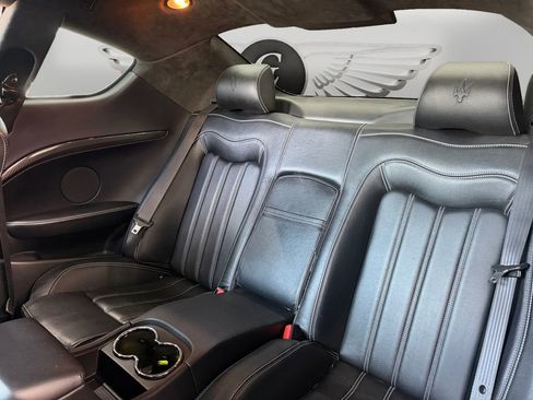 Used 2011 Maserati GranTurismo S RWD image 13