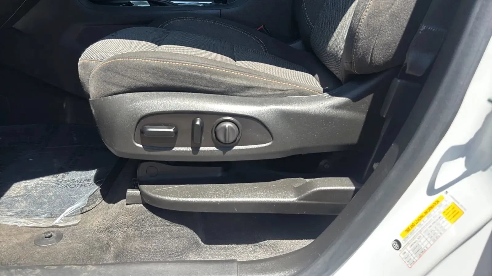 Used 2020 Chevrolet Traverse LT FWD image 18