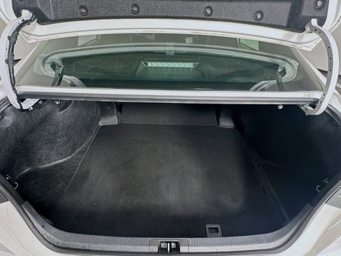 Used 2025 Toyota Camry SE image 29