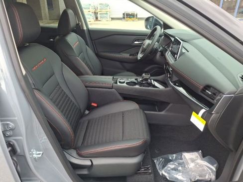 New 2026 Nissan Rogue SV AWD/4WD image 28