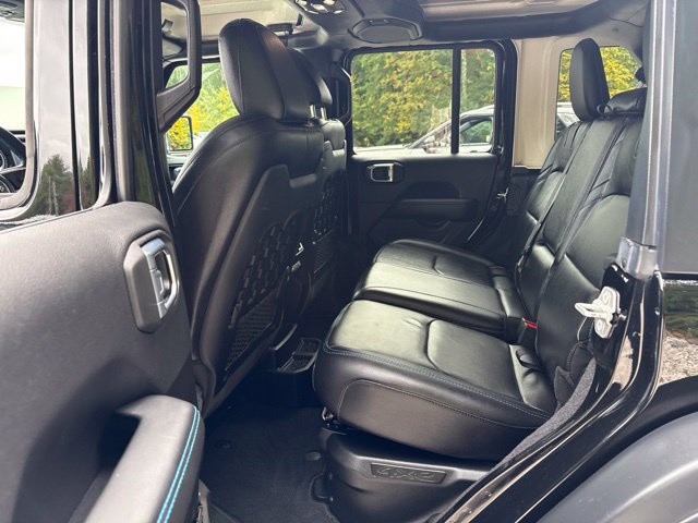 Used 2021 Jeep Wrangler Unlimited Rubicon 4xe w/ Cold Weather Group AWD/4WD image 13