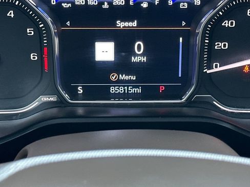 Used 2021 GMC Yukon XL Denali w/ Denali Premium Package image 29