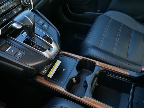 Used 2020 Honda CR-V Touring image 32