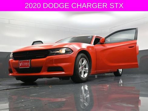 Used 2020 Dodge Charger SXT RWD image 27