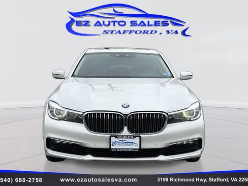 Used 2018 BMW 740i xDrive image 2