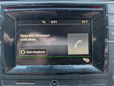 Used 2016 Volkswagen Tiguan S image 18