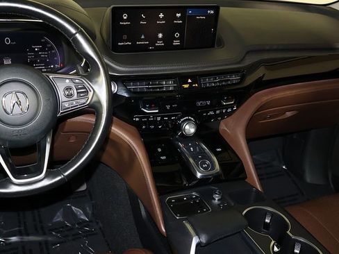 Used 2022 Acura MDX SH-AWD w/ Advance Package image 17