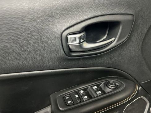 Used 2019 Jeep Compass Latitude w/ Popular Equipment Group image 22