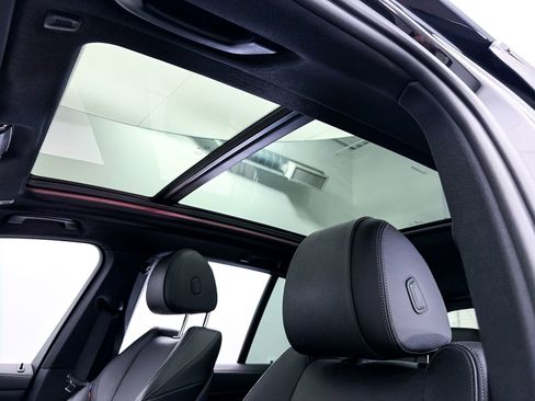 Used 2020 BMW X5 sDrive40i w/ M Sport Package RWD image 3