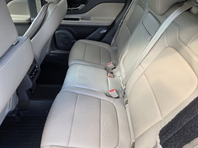 Used 2022 Lincoln Corsair FWD w/ Premium Package image 35