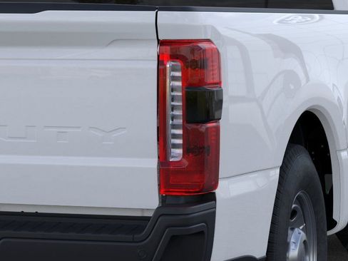 New 2026 Ford F350 XL w/ 360-Degree Camera Package RWD image 22