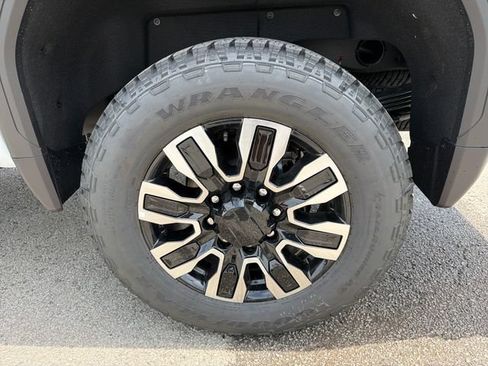 New 2026 GMC Sierra 2500 Denali Ultimate AWD/4WD image 25