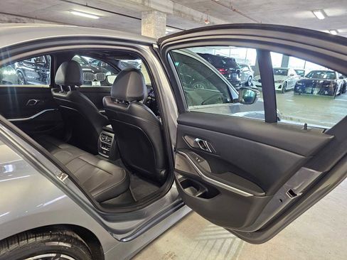 Used 2025 BMW 330i xDrive Sedan w/ M Sport Package image 38