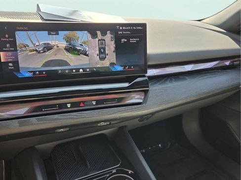 Used 2025 BMW i5 eDrive40i w/ M Sport Package RWD image 36