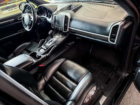 Used 2014 Porsche Cayenne Turbo S AWD/4WD image 25