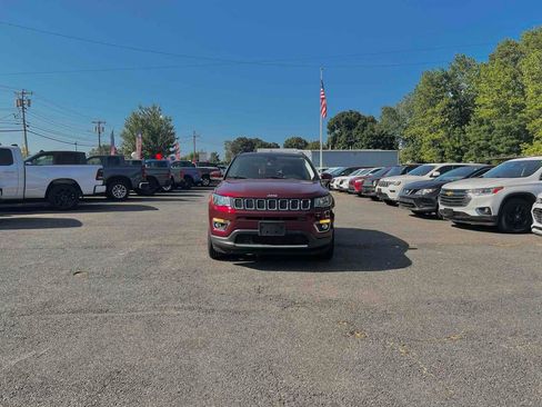Used 2021 Jeep Compass Limited image 3