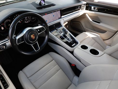 Used 2020 Porsche Panamera image 6