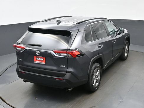 Used 2024 Toyota RAV4 XLE FWD image 40